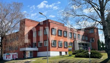 Office space for rent in an administrative building in Valmiera, Meza Street 7