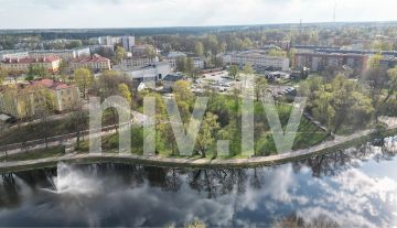 Pārdod perspektīvu apbūves gabalu Ziloņu ielā, Valmierā