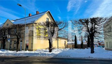 Iznomā komerctelpas Rīgas ielā, Valkā