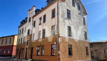 Izīrē gaišu vienistabas dzīvokli Cēsu centrā, Kr.Valdemāra ielā