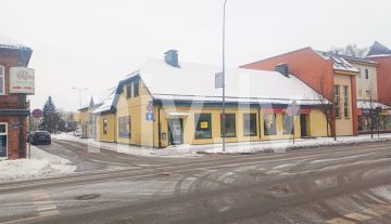 Komerctelpas Valmierā, Rīgas ielā 34