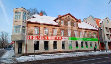 Сдается солнечная двухкомнатная квартира в центре Валмиеры