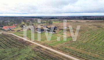 Komercobjekts Kocēnu pagastā