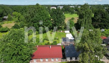 Pārdod privātīpašumu Valkā, Smilšu ielā 