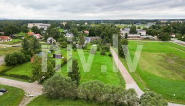 Продают участок под коммерческую застройку