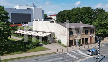 Kabinets Valmieras centrā, Lāčplēša ielā