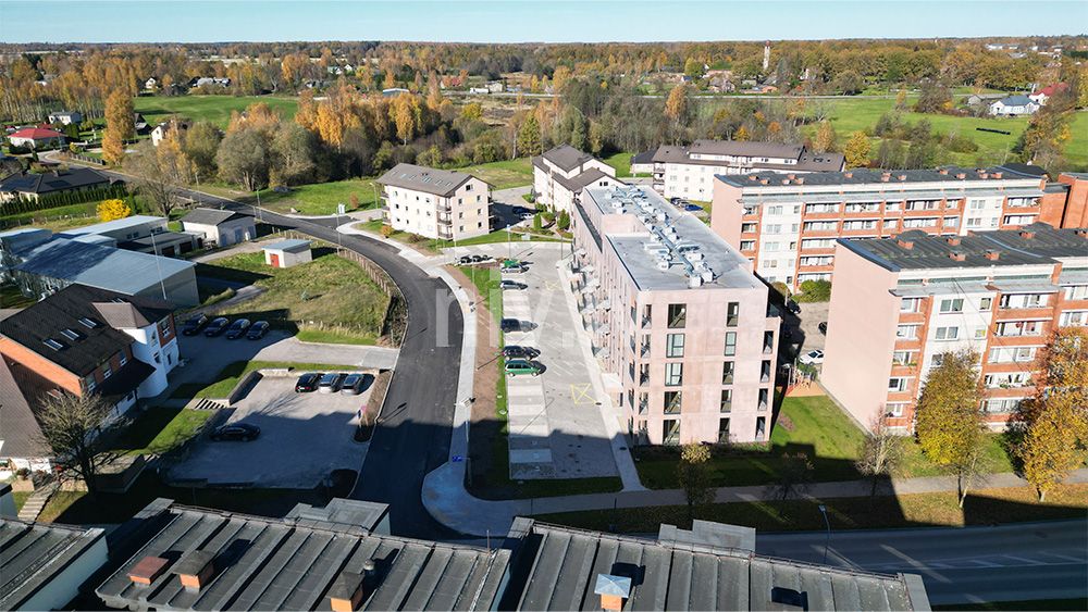 Enzelina-iela-2-dziv-ire-Valmiera-011.jpg