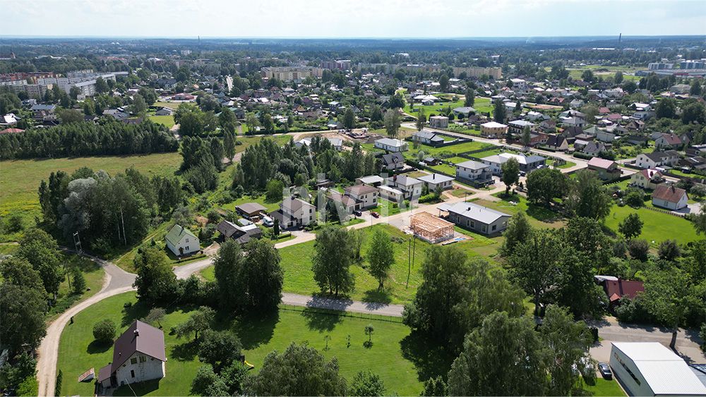 Valmiera-Patversmes-iela-kommerc-011.jpg