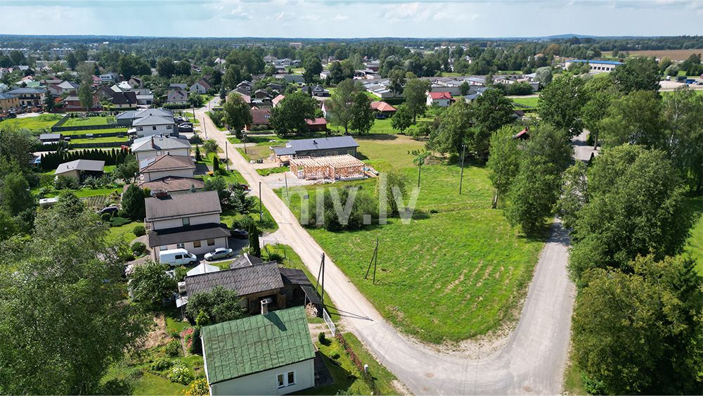 Valmiera-Patversmes-iela-kommerc-014.jpg
