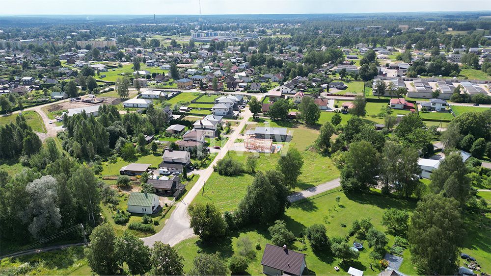 Valmiera-Patversmes-iela-kommerc-015.jpg