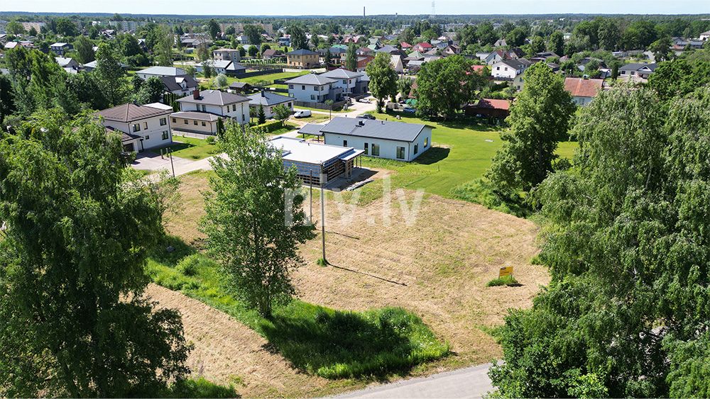 Valmiera-Patversmes-iela-kommerc-2026-013.jpg