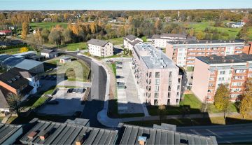 Enzelina-iela-2-dziv-ire-Valmiera-011.jpg