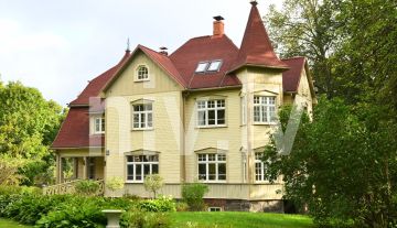 Izire-Berzaines-maja-Cesis-07.jpg