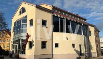 Komerc-Cesis-centra-06.jpg