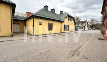 Rigas-34-commerc-04.jpg