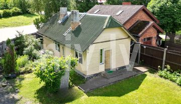 Valmiera-Udens-iela-002.jpg